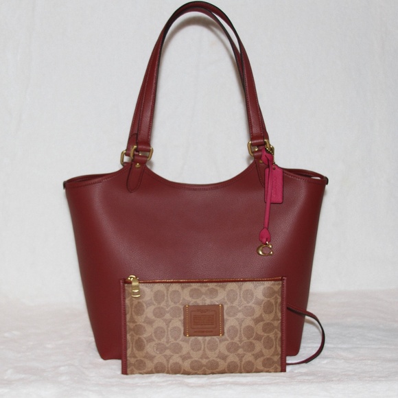 ❤️ Coach Day Tote with Pouch Leather Shoulder Bag Cherry Red NWT